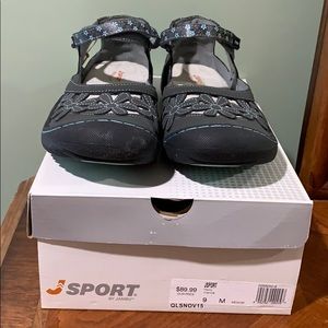 NWT: JSport Gray & Peony Shoes